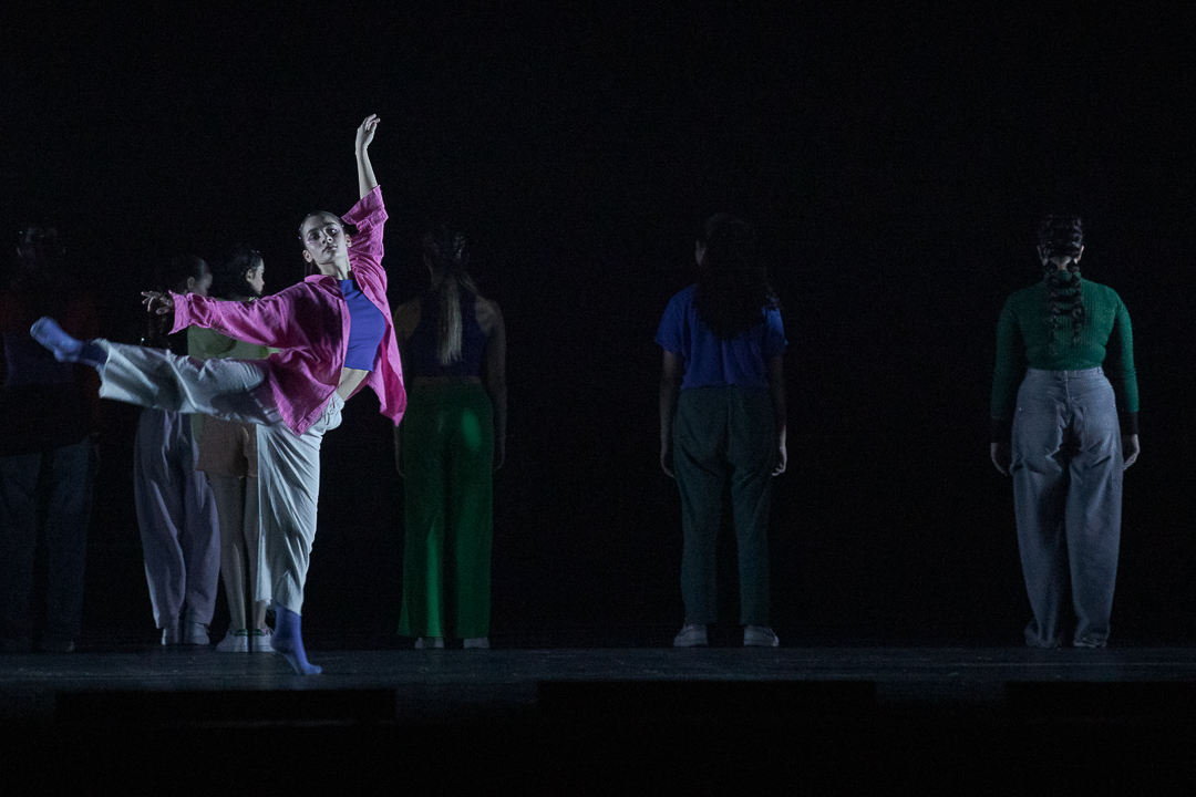 Dança FCT Cadência — solo rosa grupo